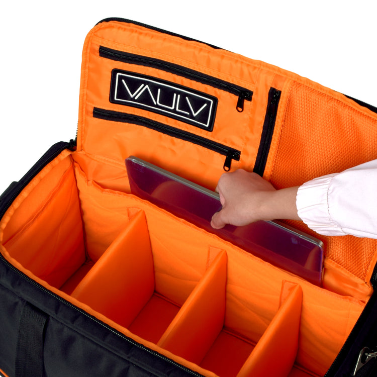 vaulv duffle bag - laptop compartment